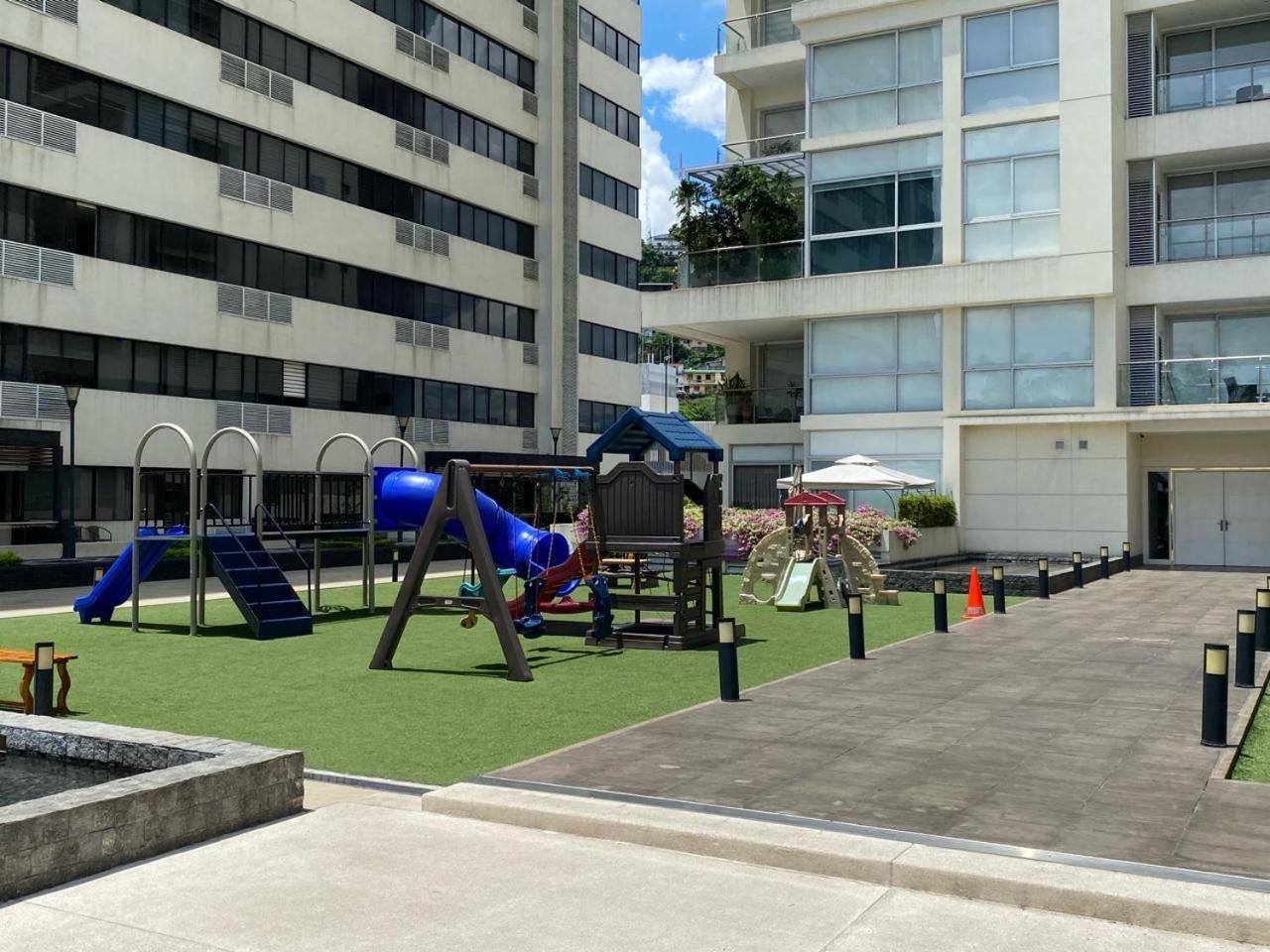 Puerto Santa Ana, Torres Bellini, 2 Dormitorios, Parqueo Guayaquil Dış mekan fotoğraf
