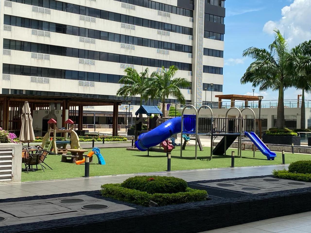 Puerto Santa Ana, Torres Bellini, 2 Dormitorios, Parqueo Guayaquil Dış mekan fotoğraf